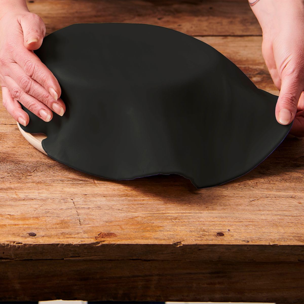 funcakes-ready-rolled-sugar-paste-disc-p-te-sucre-noir-raven-black-430-g image 4