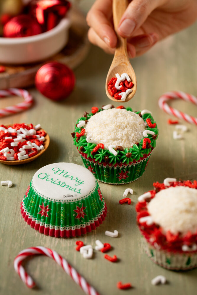 decora-bake-cook-sprinkles-sucre-mix-candy-cane-70-g image 2