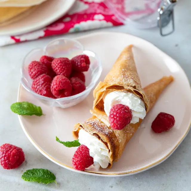 biobleud-feuilles-de-brick-cornets-chantilly-framboise-bio image 1